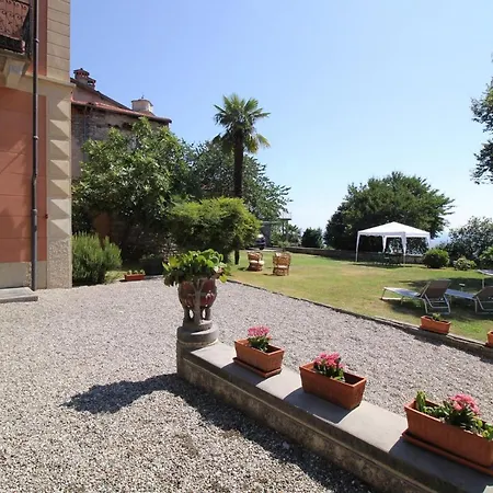 Διαμέρισμα La Dimora Dei Ciliegi, Charming Overlooking Lake Maggiore