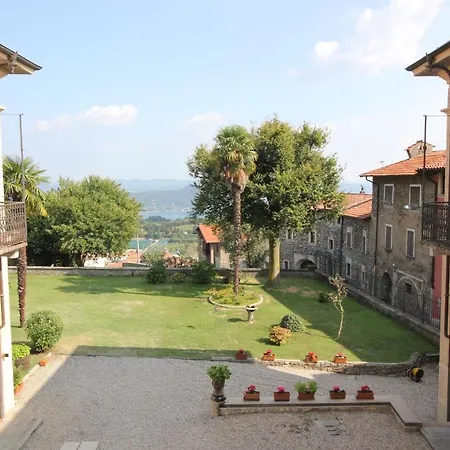 La Dimora Dei Ciliegi, Charming Overlooking Lake Maggiore *